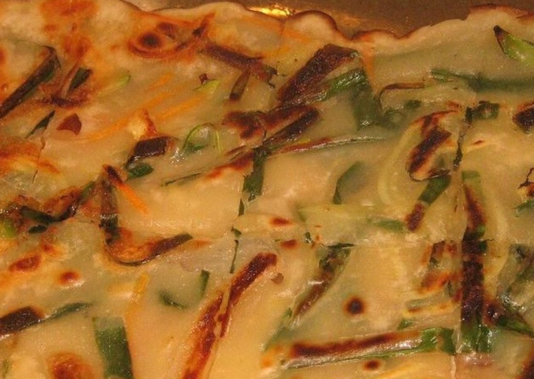 Pajeon, crêpe fine coréenne aux oignons verts